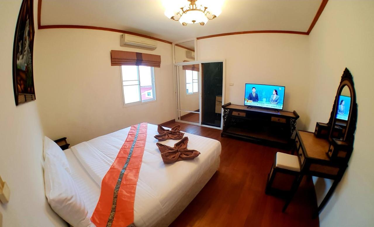 Joopland Luxury Pool Villa Pattaya Walking Street 6 Bedrooms エクステリア 写真